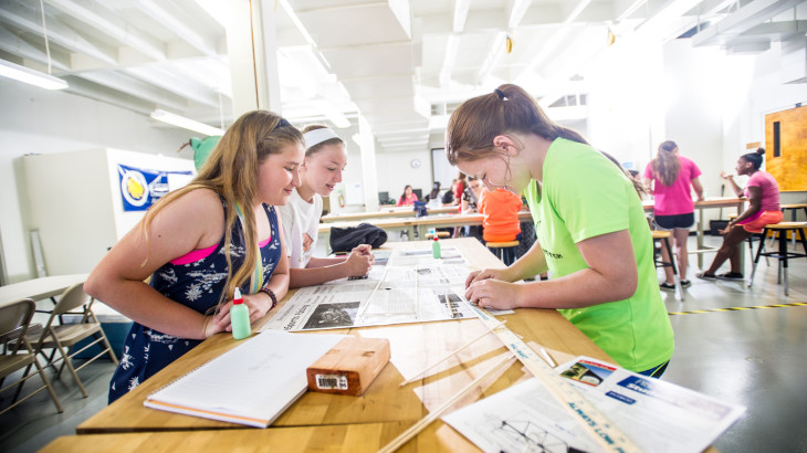 15208-event-CMS_Girls_Engineering_Camp-6655_(18682448435)